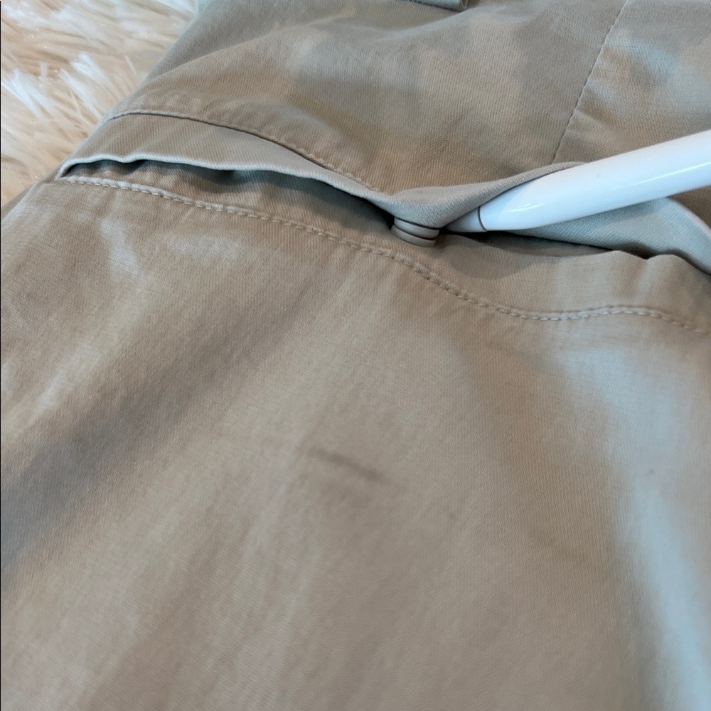 Lululemon Men’s 31”x26” Commission Pant Classic - Color is Silverstone - Picture 9 of 14